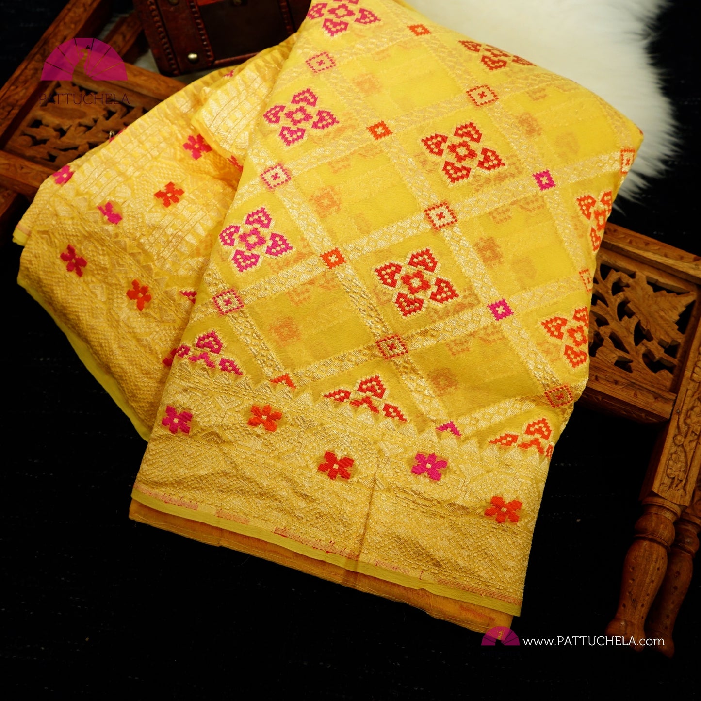 Yellow Banarasi Meenakari Georgette Silk handwoven Saree with Bandej Weaves