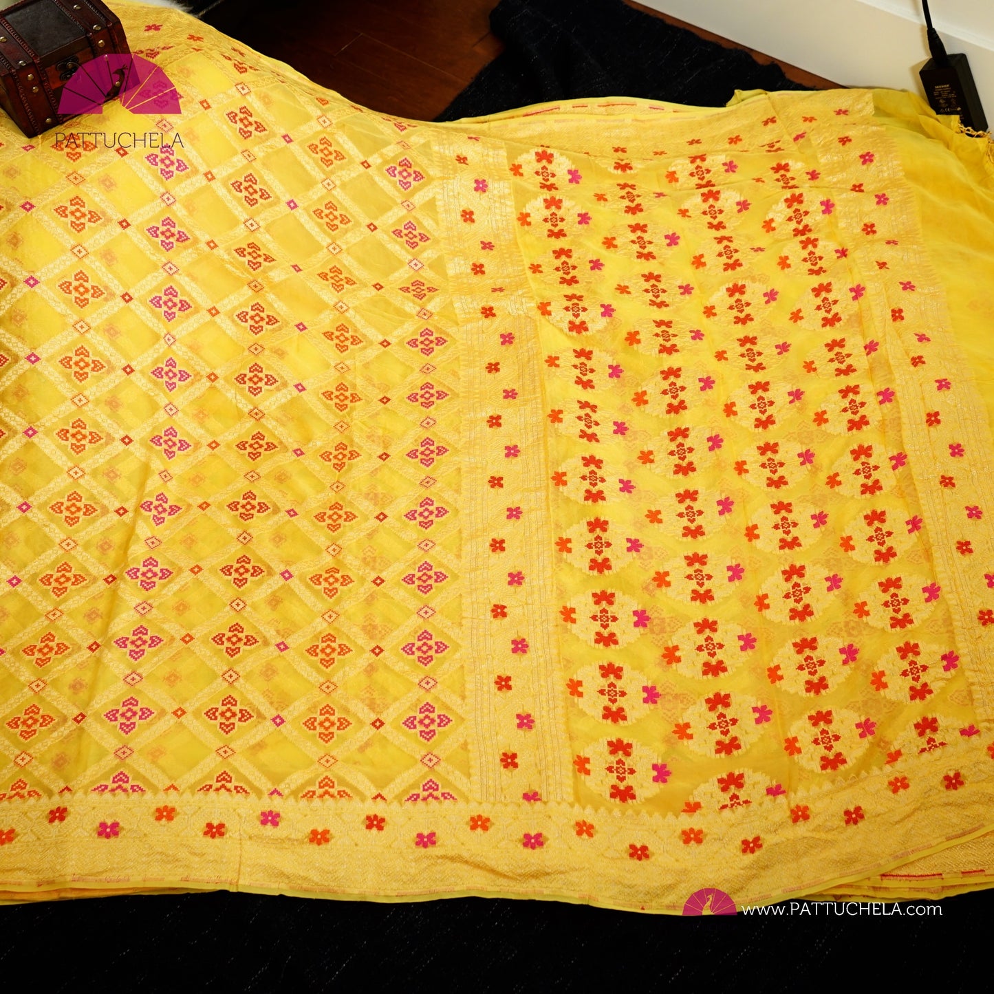 Yellow Banarasi Meenakari Georgette Silk handwoven Saree with Bandej Weaves