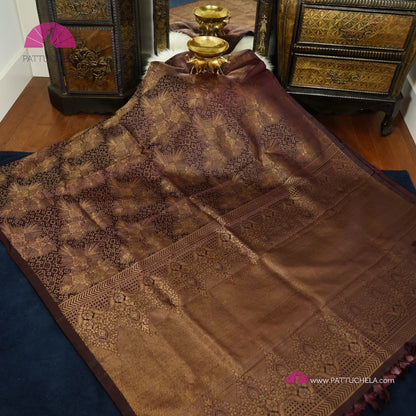 Dark Plum Purple Borderless Kanchipuram Handloom SILK MARK CERTIFIED Saree with antique Gold Zari weaves