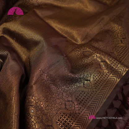 Dark Plum Purple Borderless Kanchipuram Handloom SILK MARK CERTIFIED Saree with antique Gold Zari weaves